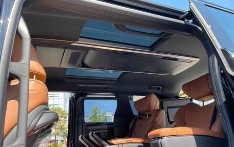 Toyota Alphard, 2023 год, 10 960 000 рублей, 13 фотография