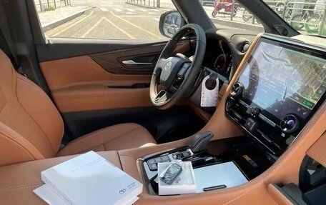 Toyota Alphard, 2023 год, 10 960 000 рублей, 8 фотография