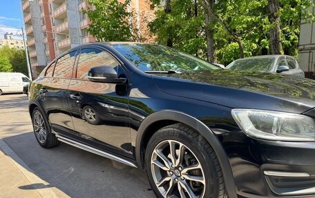 Volvo S60 Cross Country, 2015 год, 1 785 000 рублей, 4 фотография