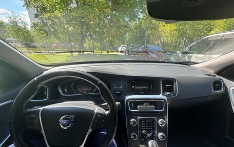 Volvo S60 Cross Country, 2015 год, 1 785 000 рублей, 9 фотография