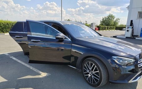 Mercedes-Benz E-Класс, 2021 год, 4 700 000 рублей, 4 фотография