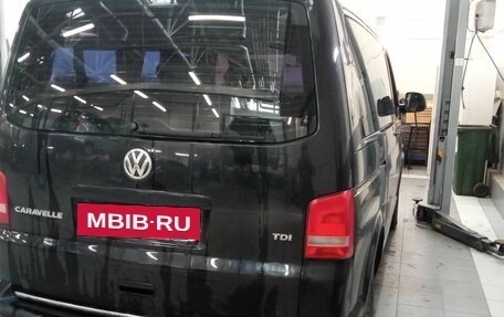 Volkswagen Caravelle T5, 2014 год, 2 730 000 рублей, 3 фотография
