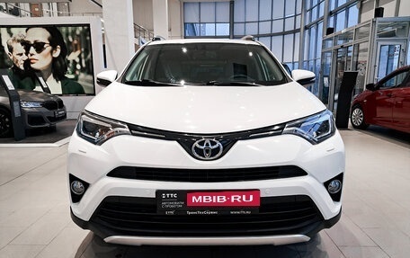 Toyota RAV4, 2016 год, 2 079 000 рублей, 2 фотография