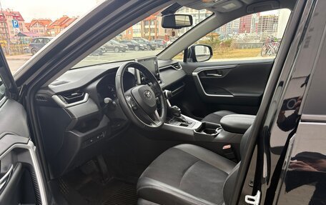Toyota RAV4, 2021 год, 3 635 000 рублей, 7 фотография