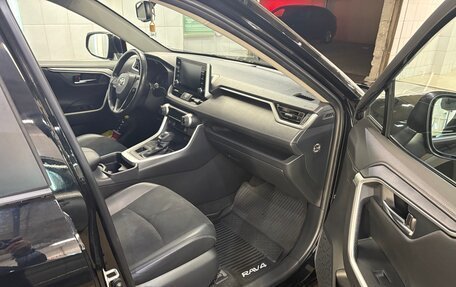 Toyota RAV4, 2021 год, 3 635 000 рублей, 17 фотография