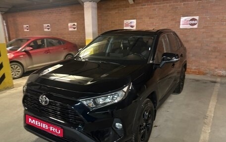Toyota RAV4, 2021 год, 3 635 000 рублей, 16 фотография