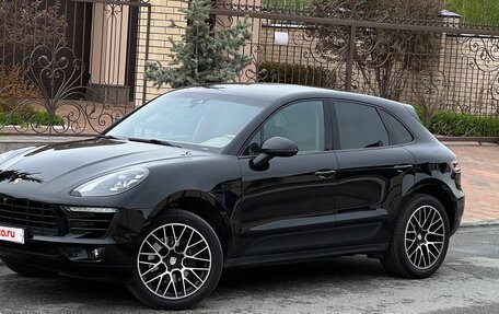 Porsche Macan I рестайлинг, 2017 год, 3 390 000 рублей, 2 фотография