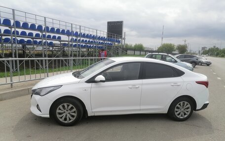 Hyundai Solaris II рестайлинг, 2021 год, 1 350 000 рублей, 8 фотография