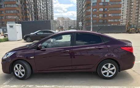 Hyundai Solaris II рестайлинг, 2013 год, 900 000 рублей, 4 фотография