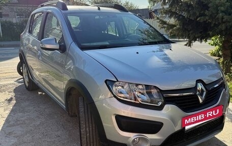 Renault Sandero II рестайлинг, 2017 год, 1 000 000 рублей, 2 фотография