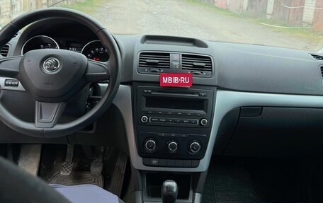 Skoda Yeti I рестайлинг, 2014 год, 950 000 рублей, 1 фотография
