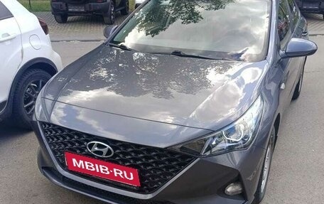 Hyundai Solaris II рестайлинг, 2021 год, 1 600 000 рублей, 1 фотография