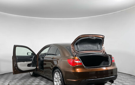 Chrysler 200 II, 2013 год, 949 000 рублей, 8 фотография