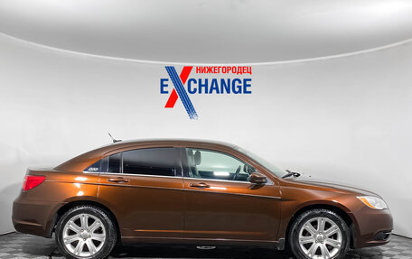 Chrysler 200 II, 2013 год, 949 000 рублей, 3 фотография