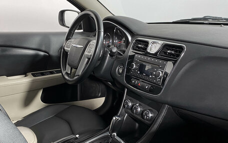Chrysler 200 II, 2013 год, 949 000 рублей, 10 фотография