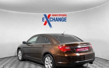 Chrysler 200 II, 2013 год, 949 000 рублей, 6 фотография