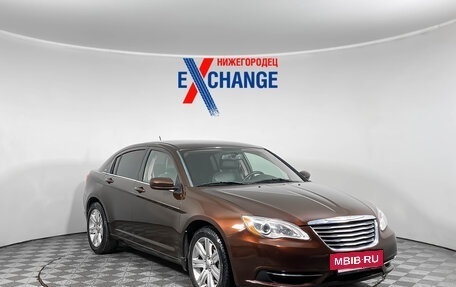 Chrysler 200 II, 2013 год, 949 000 рублей, 2 фотография