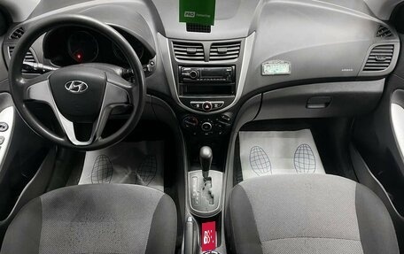 Hyundai Solaris II рестайлинг, 2013 год, 1 030 000 рублей, 24 фотография