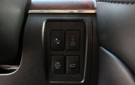 Toyota Land Cruiser 200, 2016 год, 5 995 000 рублей, 27 фотография