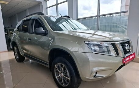 Nissan Terrano III, 2014 год, 925 000 рублей, 2 фотография