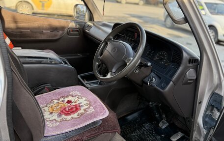 Toyota HiAce H100, 1996 год, 620 000 рублей, 5 фотография