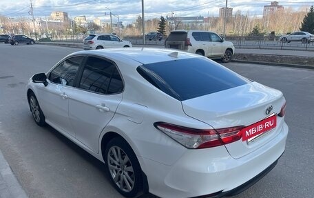 Toyota Camry, 2018 год, 2 430 000 рублей, 5 фотография