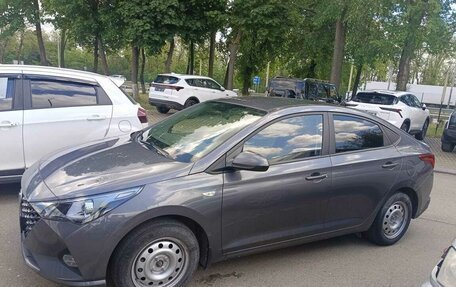 Hyundai Solaris II рестайлинг, 2021 год, 1 600 000 рублей, 6 фотография