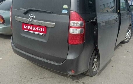 Toyota Noah III, 2013 год, 1 500 000 рублей, 2 фотография