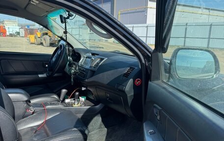 Toyota Hilux VII, 2015 год, 2 550 000 рублей, 7 фотография