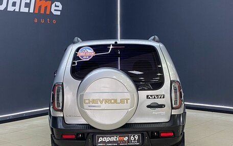 Chevrolet Niva I рестайлинг, 2011 год, 510 000 рублей, 4 фотография