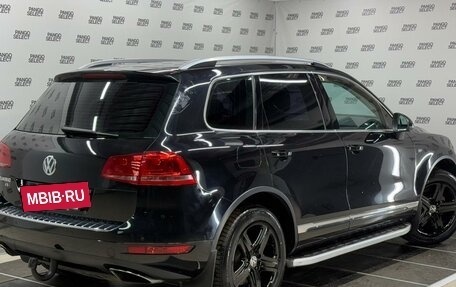 Volkswagen Touareg III, 2011 год, 2 290 000 рублей, 2 фотография