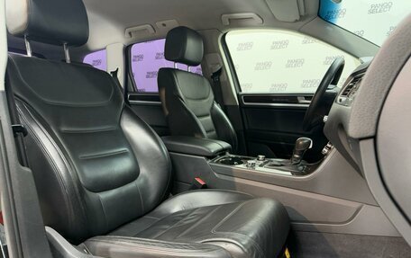 Volkswagen Touareg III, 2011 год, 2 290 000 рублей, 11 фотография