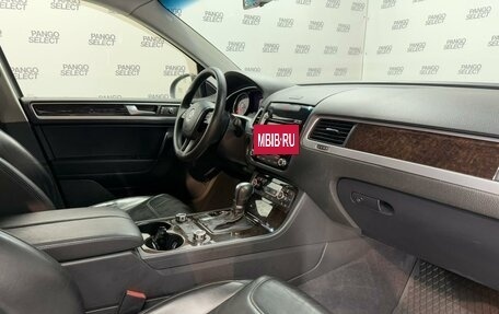 Volkswagen Touareg III, 2011 год, 2 290 000 рублей, 10 фотография