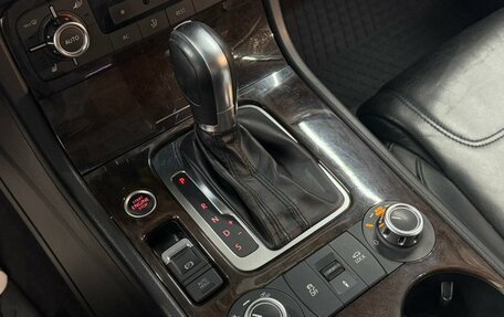 Volkswagen Touareg III, 2011 год, 2 290 000 рублей, 20 фотография