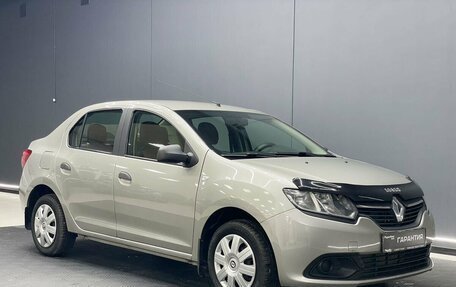 Renault Logan II, 2018 год, 899 000 рублей, 3 фотография