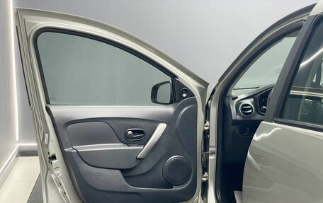 Renault Logan II, 2018 год, 899 000 рублей, 7 фотография