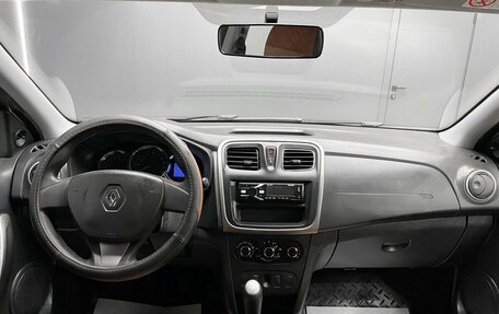 Renault Logan II, 2018 год, 899 000 рублей, 11 фотография