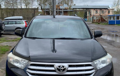 Toyota Highlander III, 2012 год, 2 350 000 рублей, 1 фотография