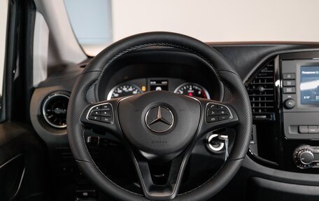 Mercedes-Benz Vito, 2023 год, 7 900 000 рублей, 11 фотография