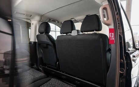 Mercedes-Benz Vito, 2023 год, 7 900 000 рублей, 16 фотография
