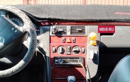 Mercedes-Benz E-Класс, 1999 год, 547 000 рублей, 11 фотография