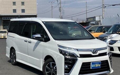 Toyota Voxy III, 2021 год, 1 920 013 рублей, 1 фотография