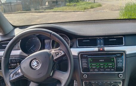 Skoda Superb III рестайлинг, 2013 год, 1 250 000 рублей, 10 фотография