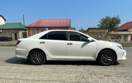Toyota Camry, 2016 год, 1 985 000 рублей, 4 фотография