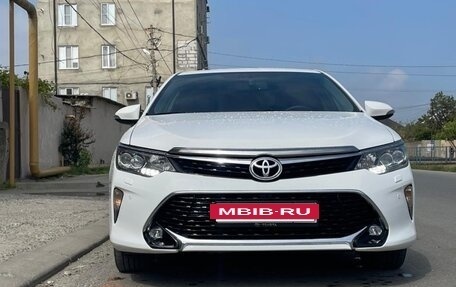 Toyota Camry, 2016 год, 1 985 000 рублей, 2 фотография