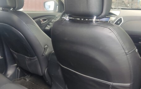 Hyundai ix35 I рестайлинг, 2011 год, 1 250 000 рублей, 12 фотография