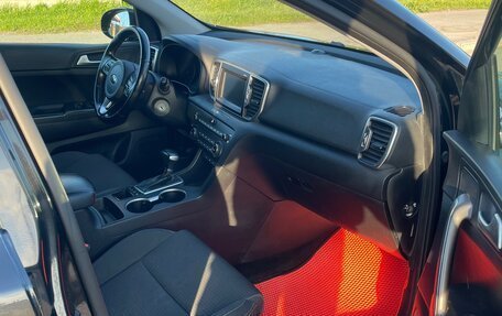 KIA Sportage IV рестайлинг, 2017 год, 1 800 000 рублей, 9 фотография