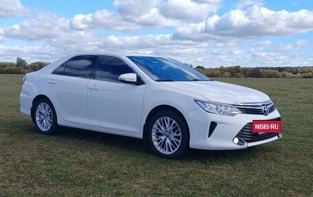 Toyota Camry, 2015 год, 1 887 000 рублей, 2 фотография
