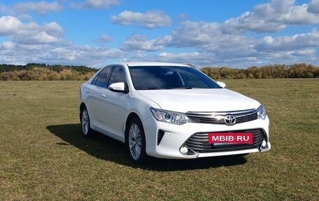 Toyota Camry, 2015 год, 1 887 000 рублей, 9 фотография