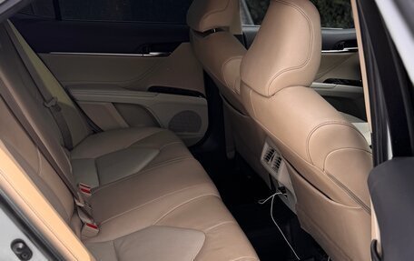 Toyota Camry, 2018 год, 2 650 000 рублей, 7 фотография
